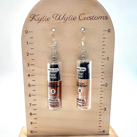Make Up Earrings - Mini Brands Earrings - Blush Accessories - Foundation - Picture 12 of 14